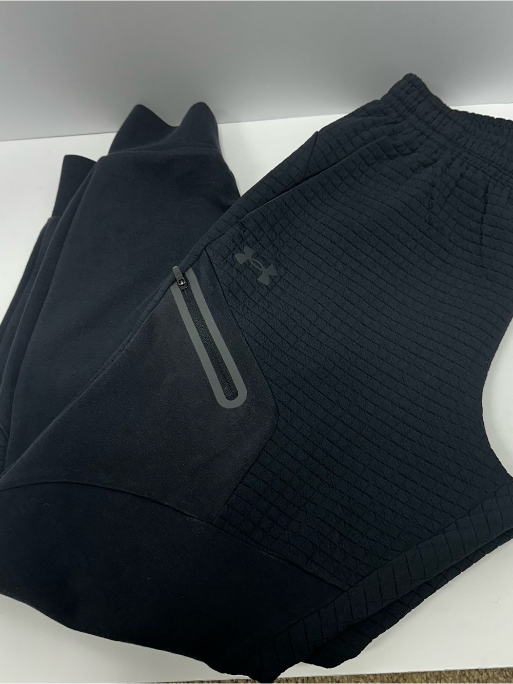 Under Armour Unstoppable Joggers Men’s Small Black pants